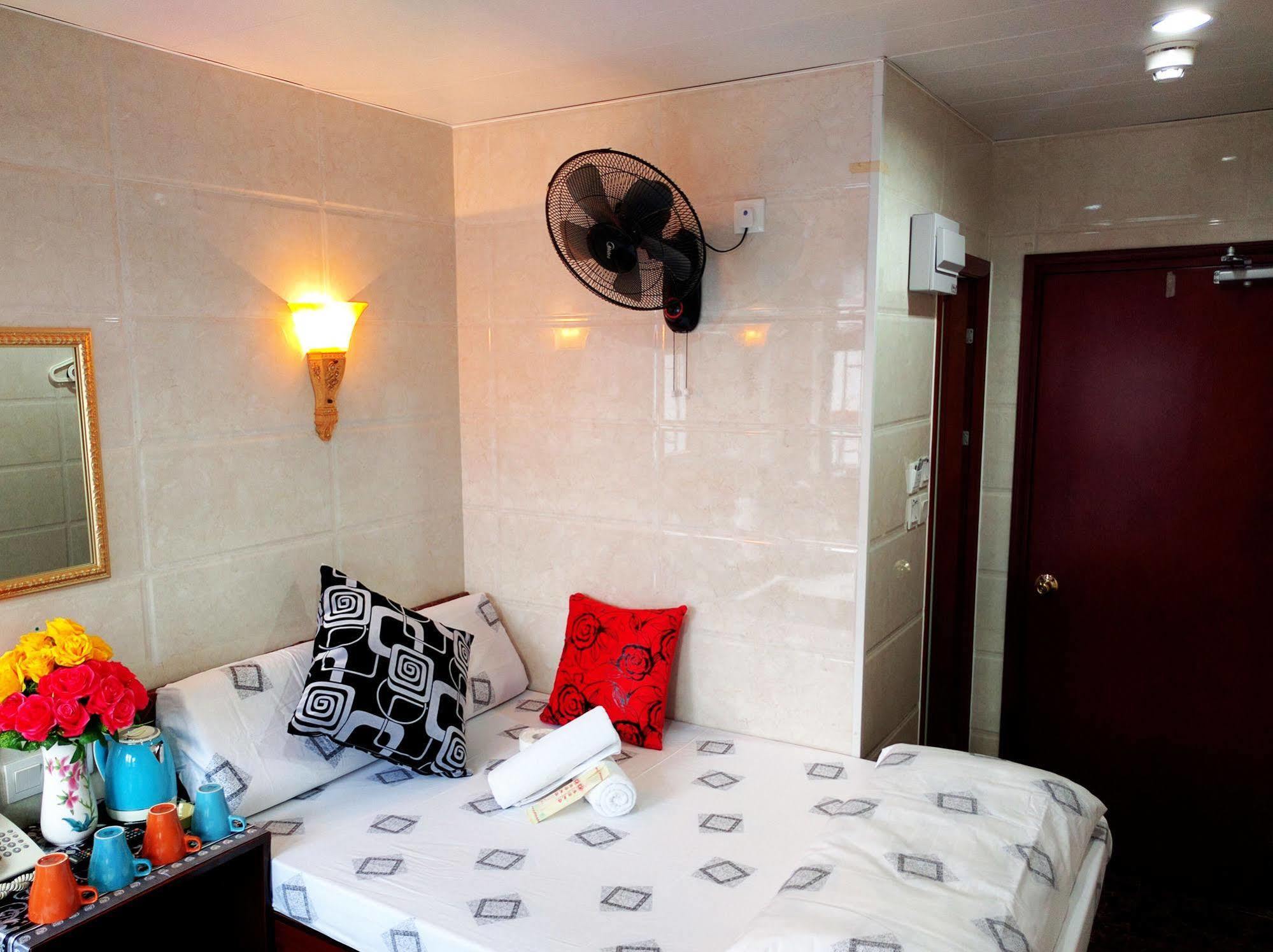 Dhillon Hotel -Guest House HK Hong Kong Extérieur photo
